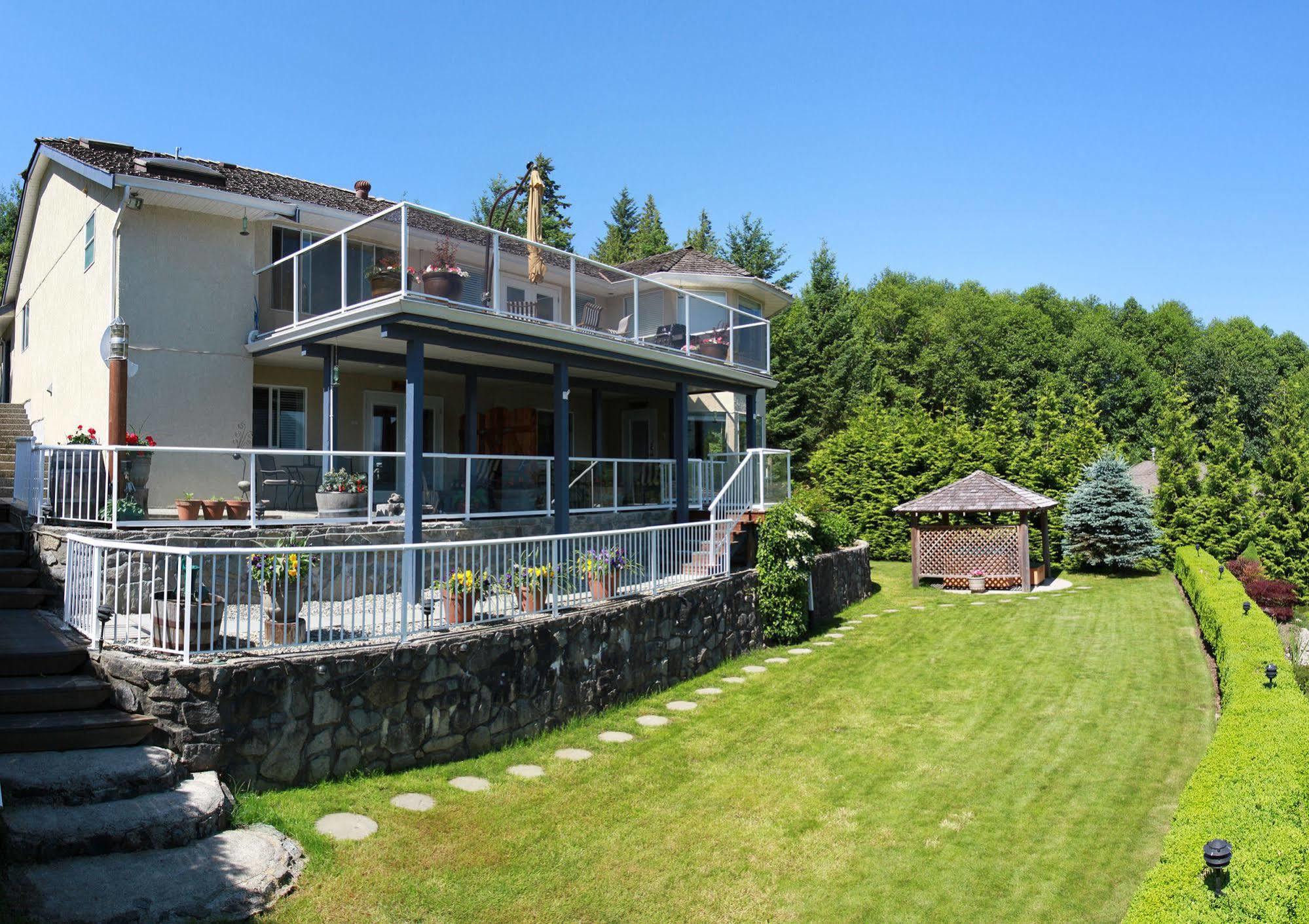 At The Shore Bed And Breakfast Sechelt Kültér fotó